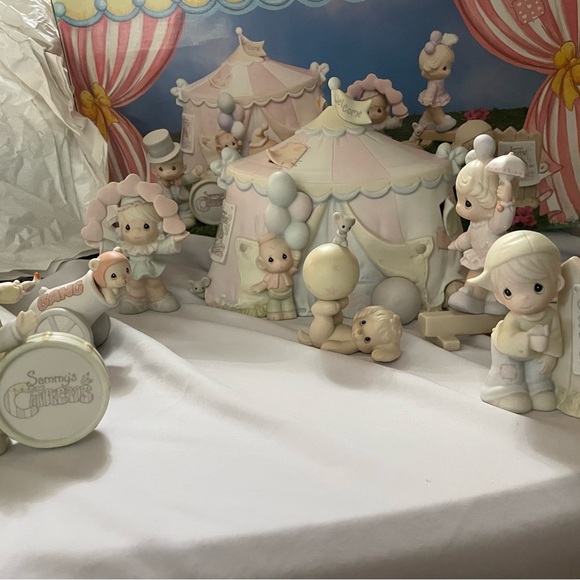 New in Box! Vintage 1993 PRECIOUS MOMENTS SAMMY'S
CIRCUS TENT Nightlight Set - Picture 4 of 11
